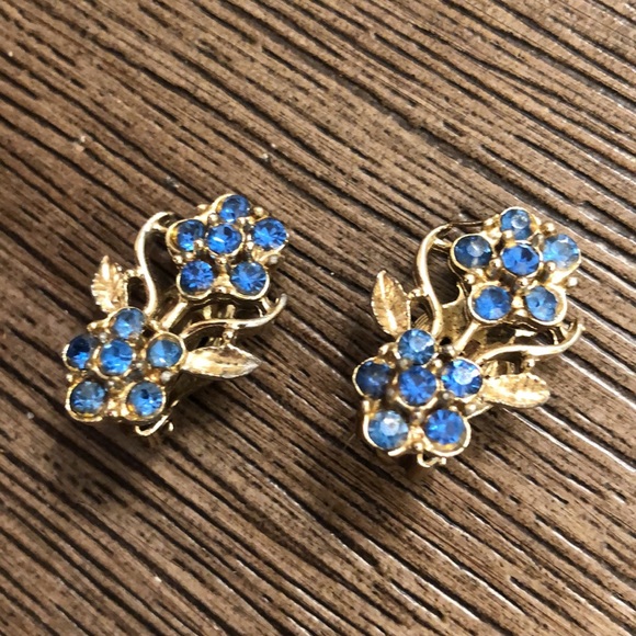 Vintage Double Blue Flower Rhinestone Clip Earring - Picture 4 of 12